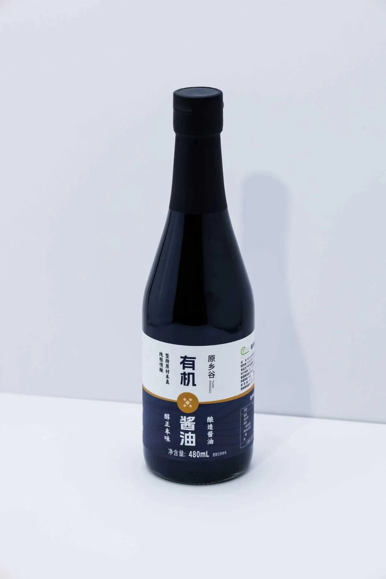原乡谷有机酱油标签特写:配料表与营养成分